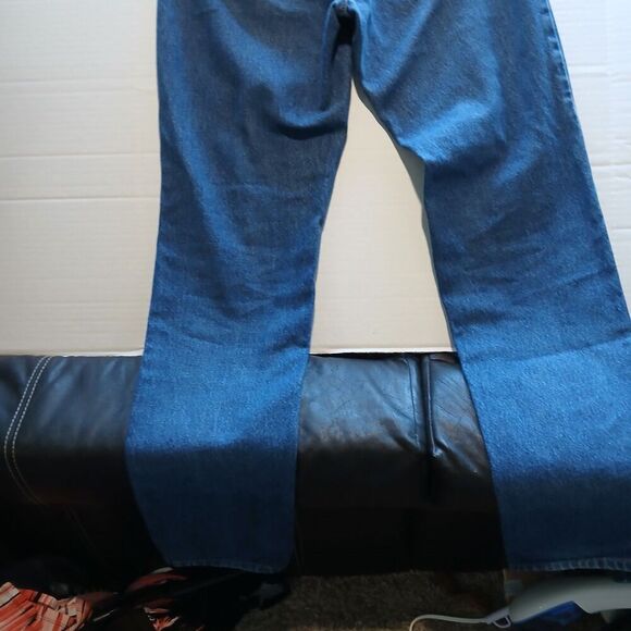 L L Bean Blue Jeans Classic Fit, Size 30x34. - Picture 4 of 8